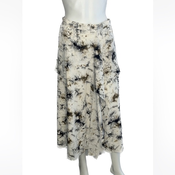 Gorgeous Fall Flowing Gray & Black Muted Tones Size Large Measured in Photos - Picture 1 of 7